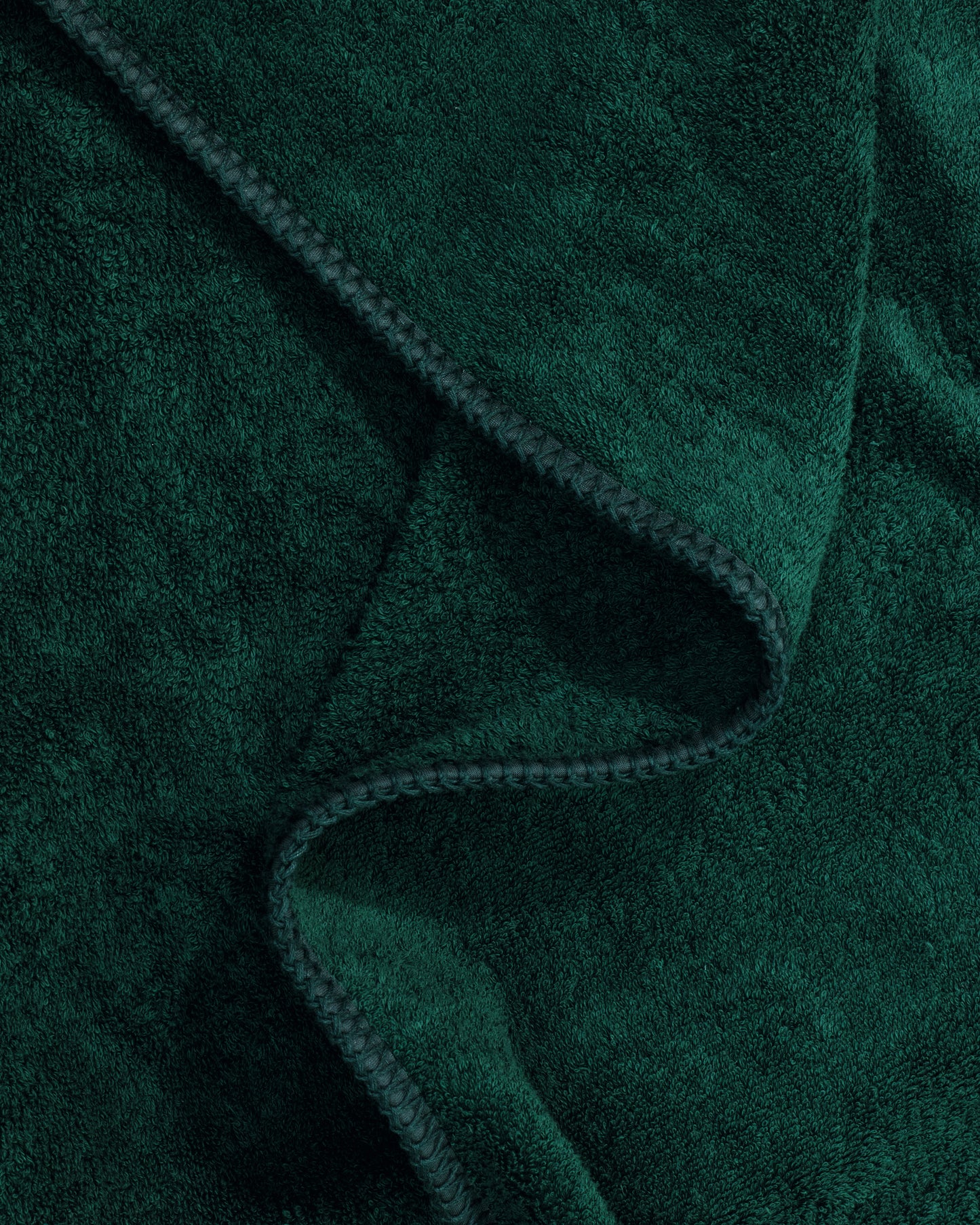 Whipstitch beach towel | Dark Green
