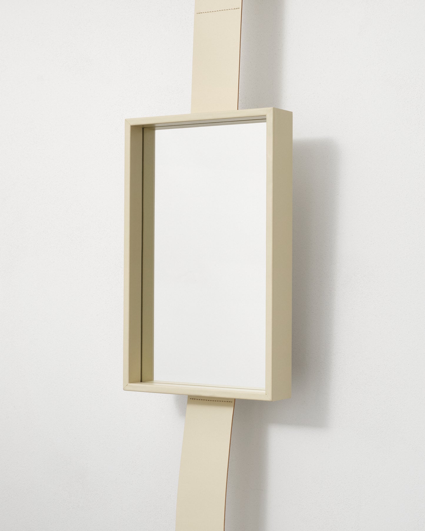 kvadrat raf simons leather mirrortray off white