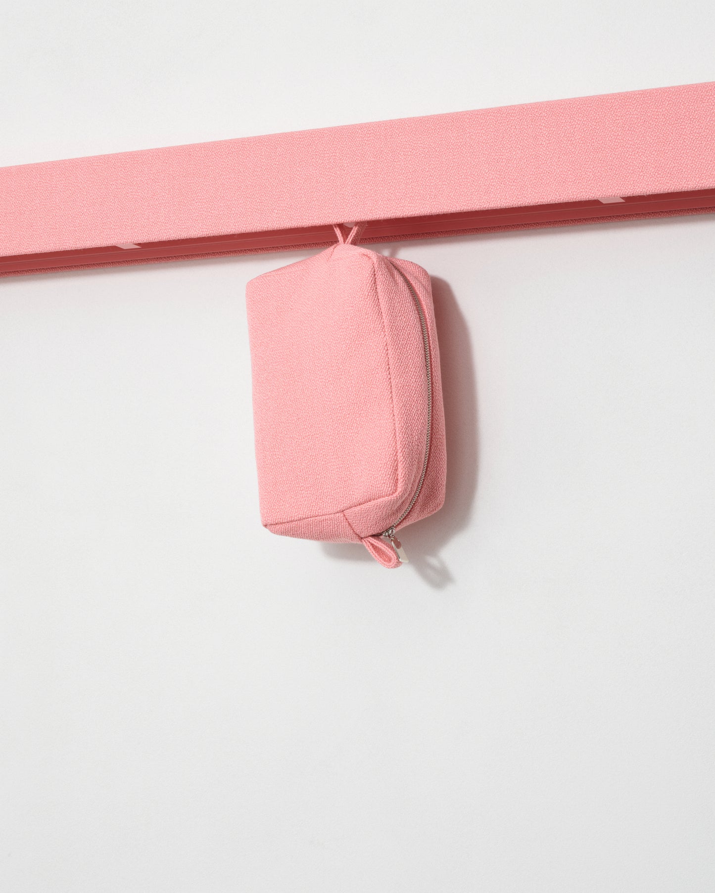 kvadrat raf simons vidar toiletry bag pink