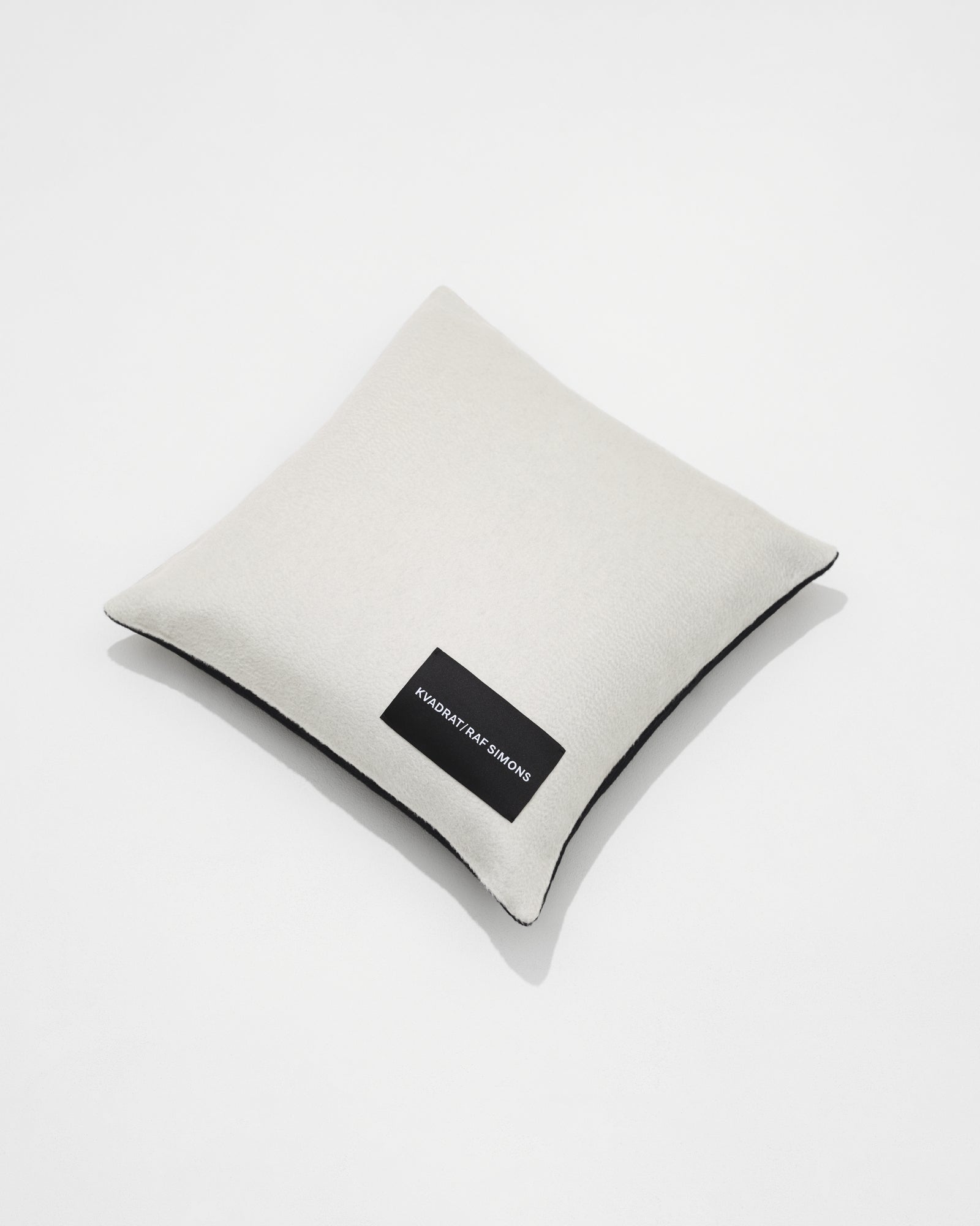 kvadrat raf simons off white black cushion