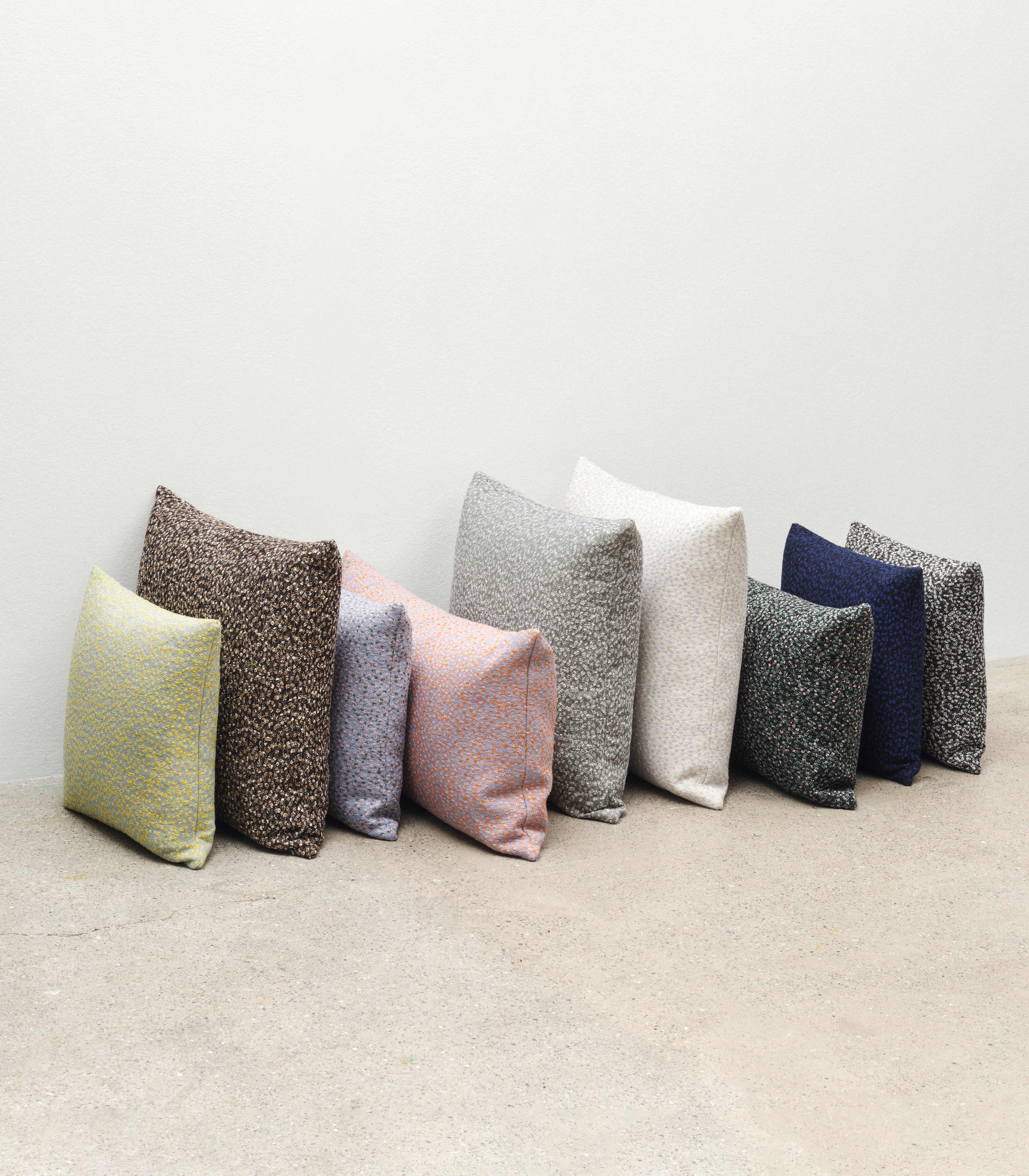 Ria Cushion | Brown – Kvadrat/Raf Simons