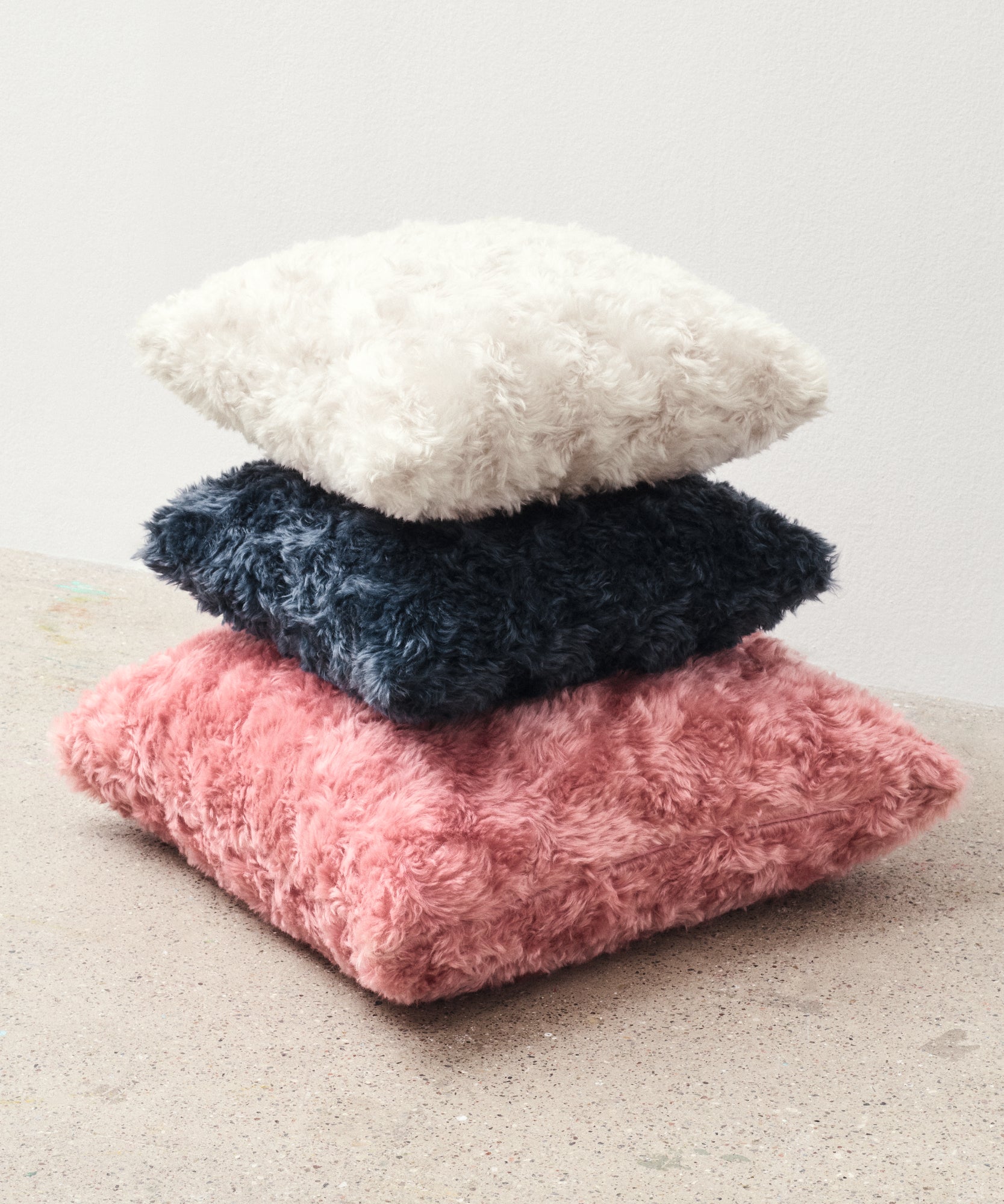Kvadrat Raf Simons Cushion stack. Argo 2 Cushion Pink, Argo 2 Cushion Greyish Blue and Argo 2 Cushion Off White