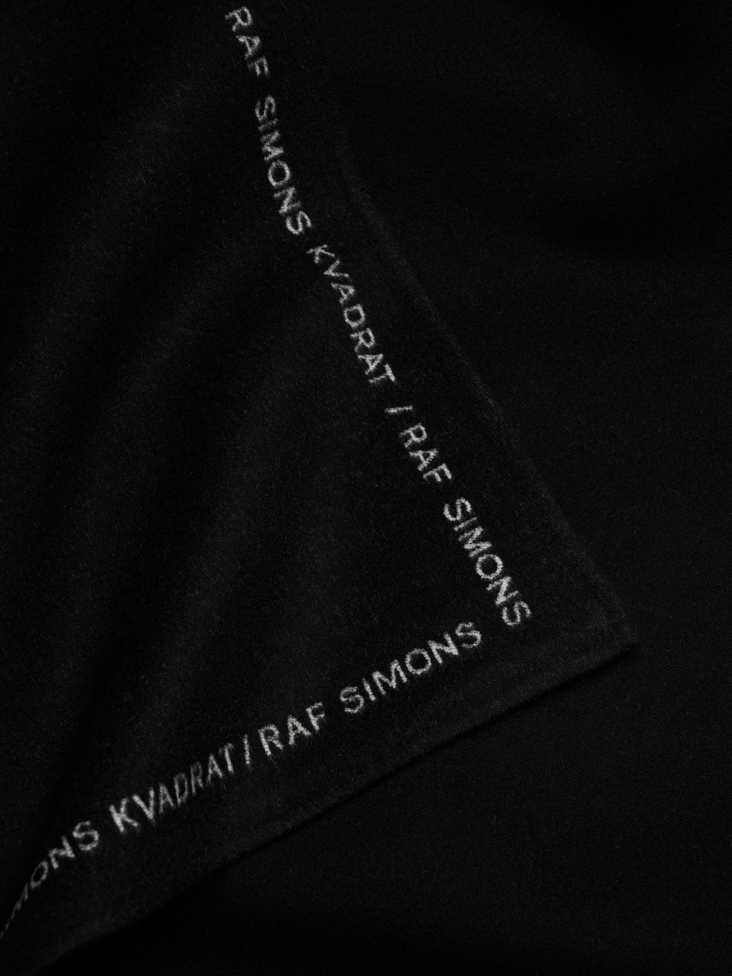 Kvadrat Raf Simons Double Face Wool Throw Black detail image