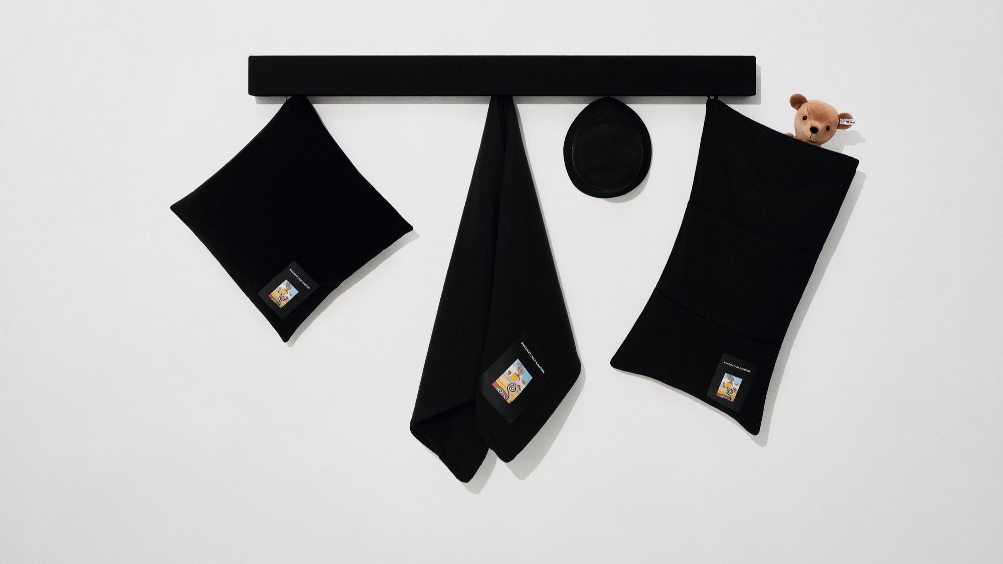 Kvadrat Raf Simons Kids Collection Shaker System with products in Raven Black