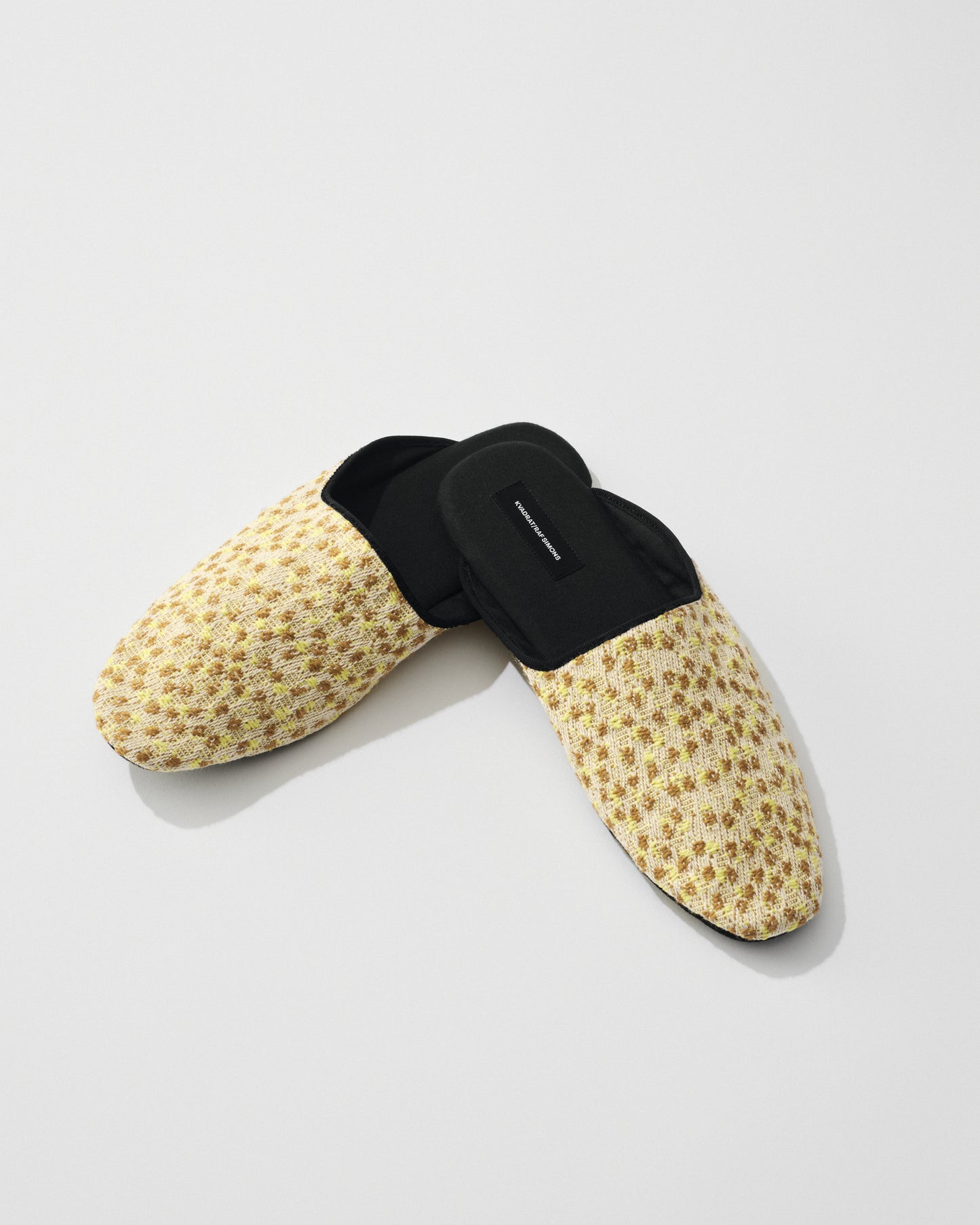 Ria 2 Slippers | Goldenrod Yellow