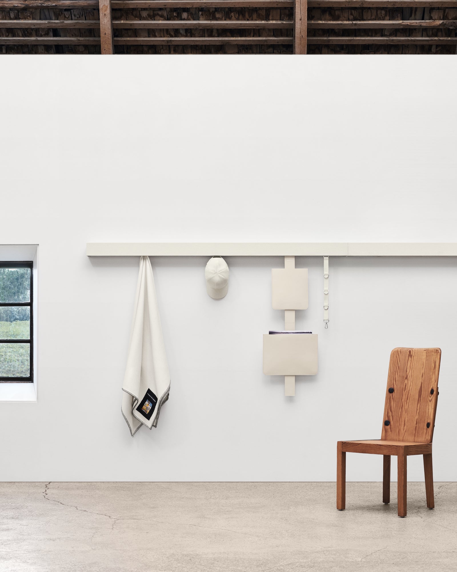 Kvadrat Raf Simons Shaker System with products in Off White