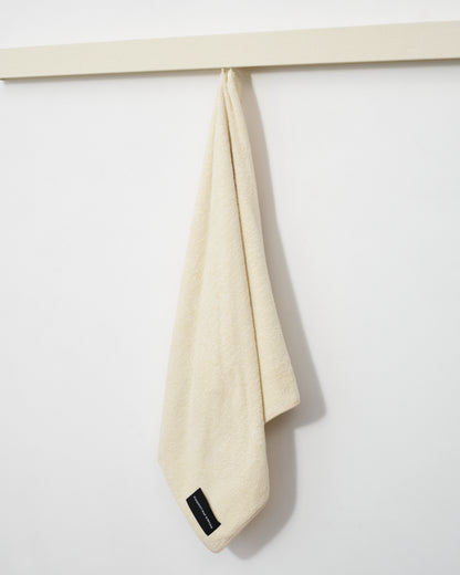 Whipstitch beach towel | Off White